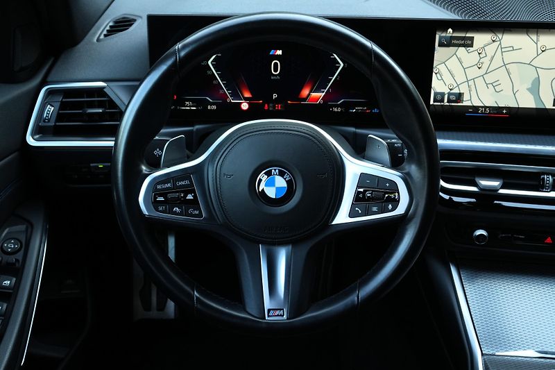 BMW Řada 3 330d xDrive, Tažné, Kamera - fotka 16 z 37