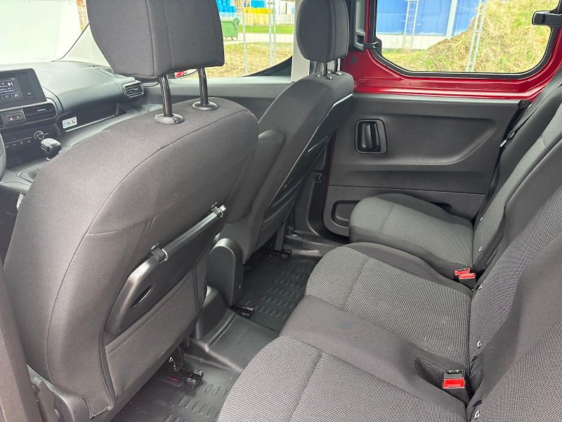 Toyota ProAce City 1.5 D-4D Extra CrewCab Active - fotka 23 z 25