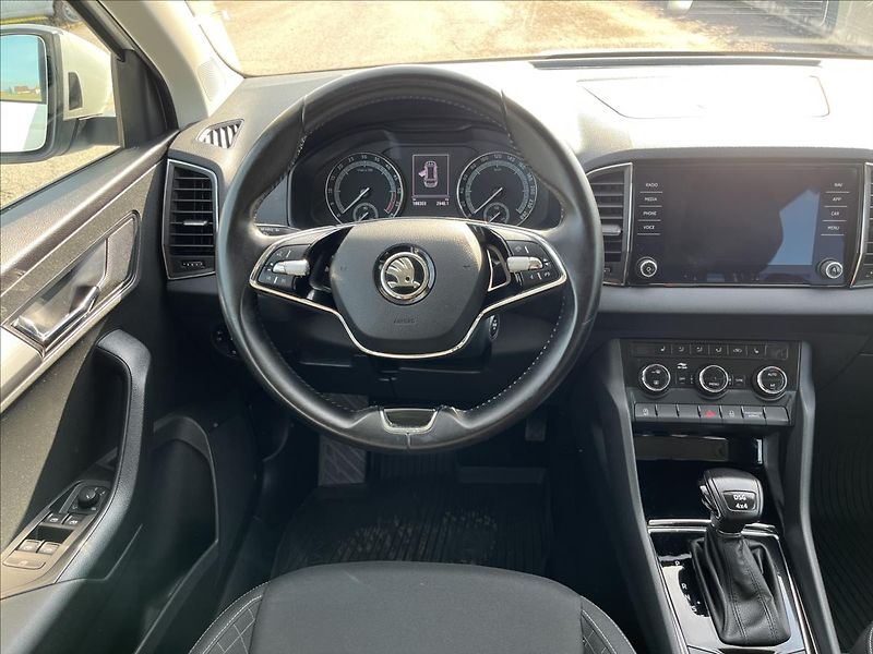 Škoda Karoq 2,0 TDi 110 4x4 DSG TAŽNÉ -DPH - fotka 14 z 47