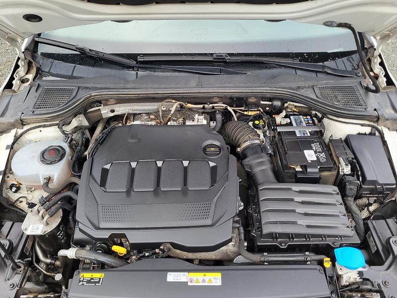 Volkswagen Golf Variant 2.0 TDi BMT 85kW LIFE - fotka 35 z 49
