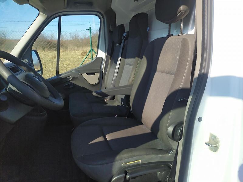 Opel Movano (2012) 2.3 / 92 kW, ČR. 1.maj. - fotka 9 z 19