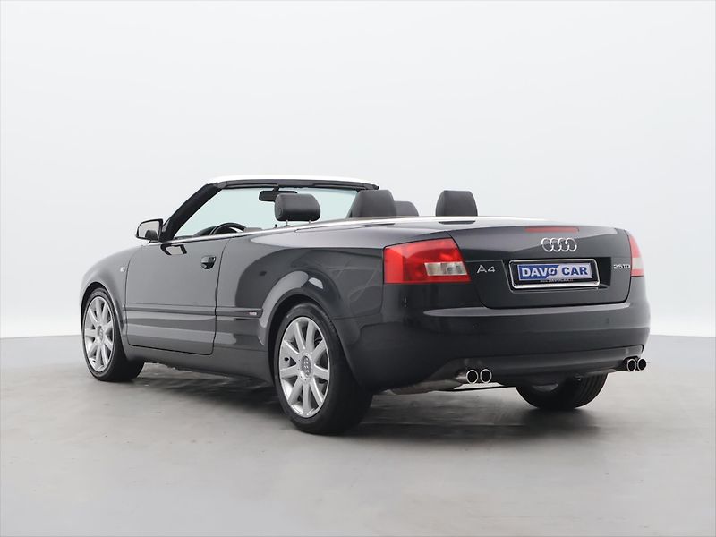 Audi A4 2,5 TDI  120kW MAN Cabriolet - fotka 13 z 31