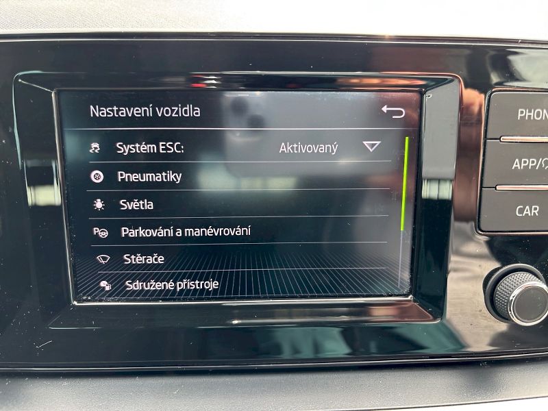 Škoda Scala (2021) DRIVE 1.0TSI 85KW 6MP - fotka 29 z 32
