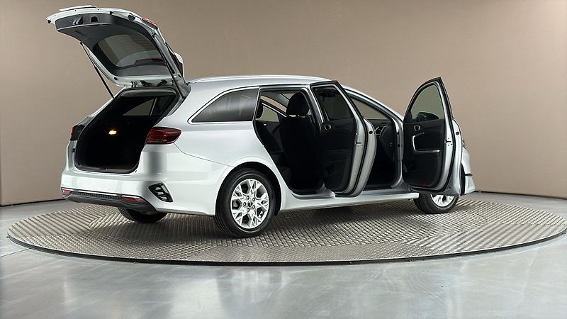 Kia Ceed 1.5 T-GDI Top - fotka 6 z 25