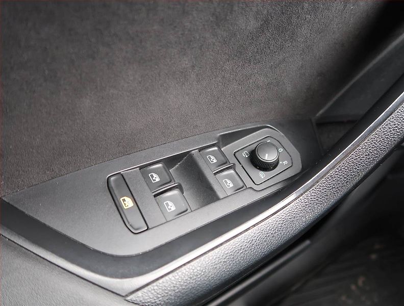 Toyota Yaris (2019) 1.5 Dual VVT-i, Serv.kniha - fotka 20 z 20