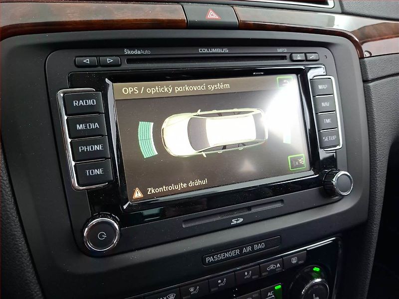 Škoda Superb (2011) Elegance 3.6 FSI V6, 4X4 - fotka 14 z 21
