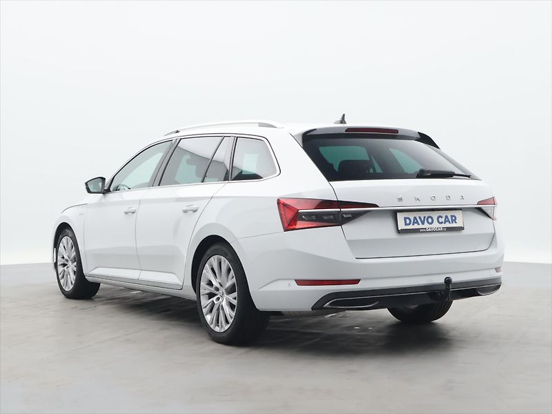Škoda Superb 2,0 - fotka 5 z 34
