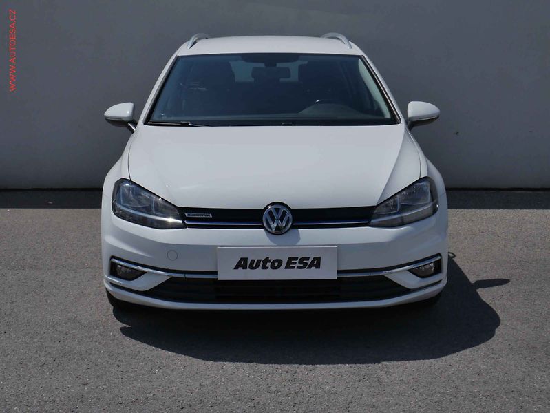 Volkswagen Golf (2018) 1.5 TSi, ČR, Comfortline - fotka 2 z 14