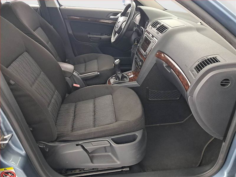 Škoda Octavia (2012) Elegance 1.6 TDI, Serv.kniha - fotka 9 z 16