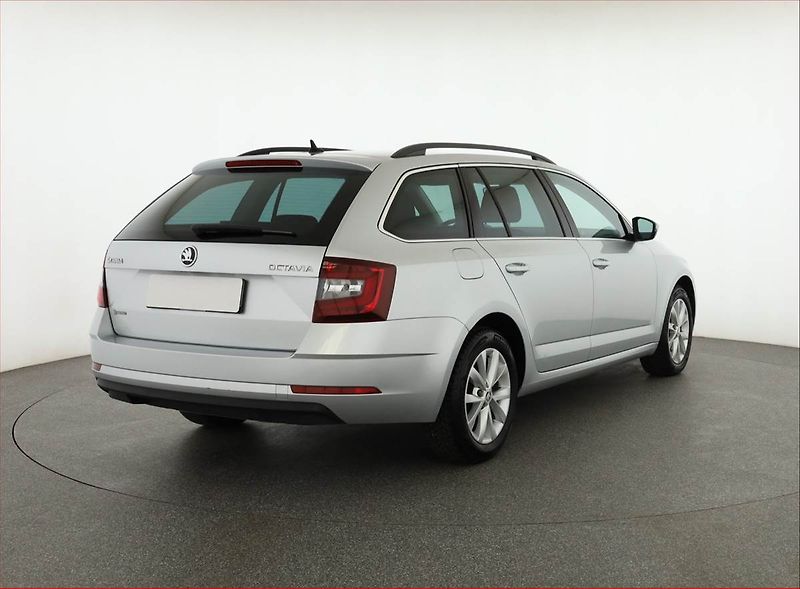 Škoda Octavia (2018) Style 2.0 TDI, Automat - fotka 5 z 19