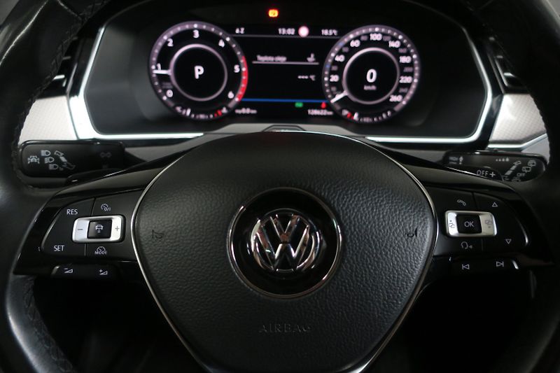 Volkswagen Passat Variant (2017) 2.0 TDI 176kW 4M. DSG Alltrack - fotka 14 z 50