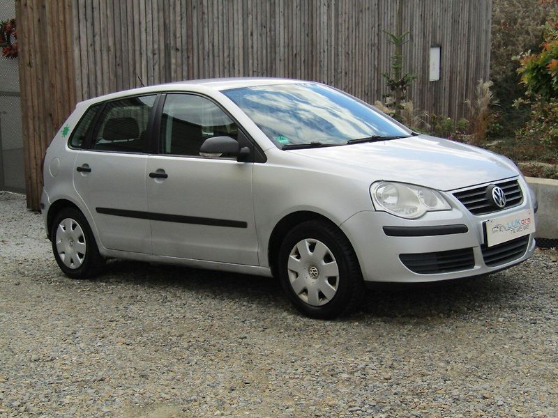 Volkswagen Polo (2006) 1.4 I 55kW  ZIMNÍ PNEU  1.MAJI - fotka 7 z 38