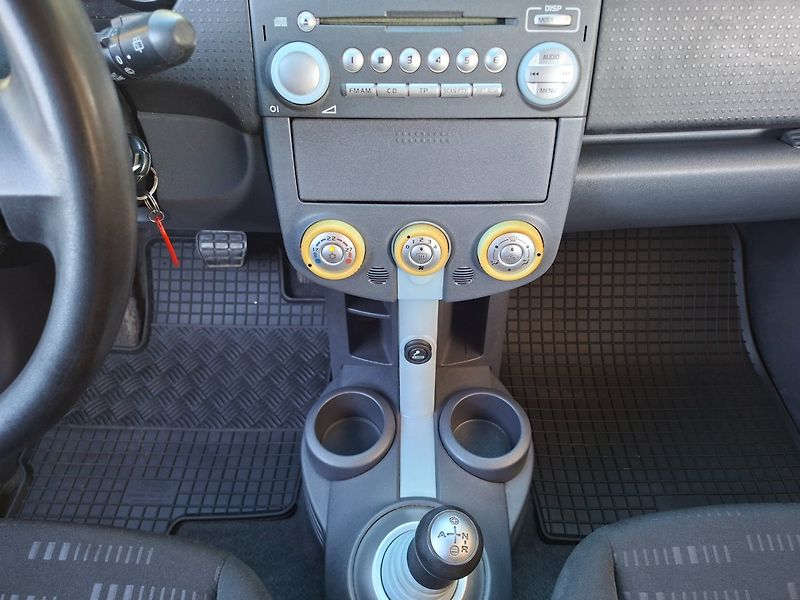 Mitsubishi Colt (2005) 1.3i 70kW AUT -KLIMATIZACE - fotka 14 z 24
