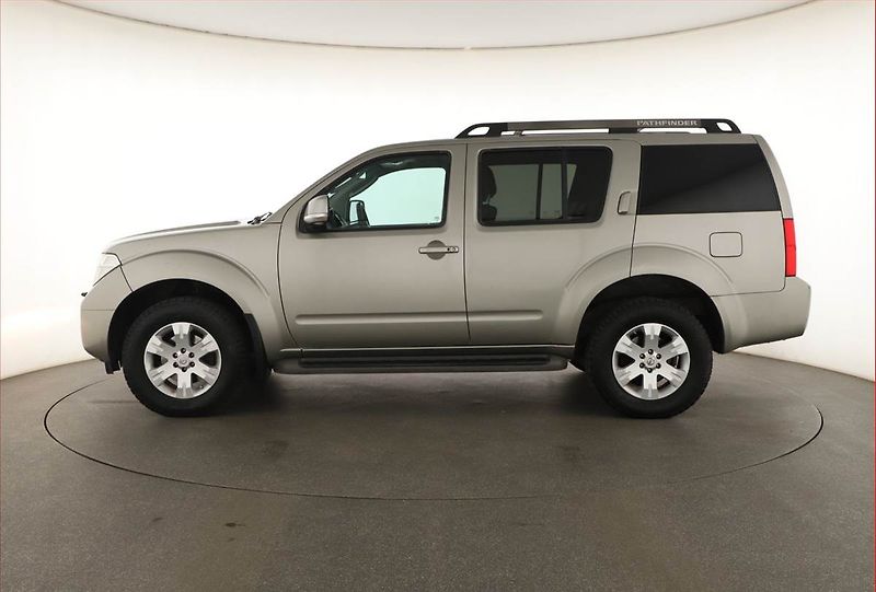 Nissan Pathfinder (2008) 2.5 dCi, 4X4, Tempomat - fotka 3 z 20