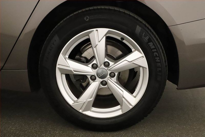 Audi A6 (2019) Sport 40 TDI - fotka 20 z 20