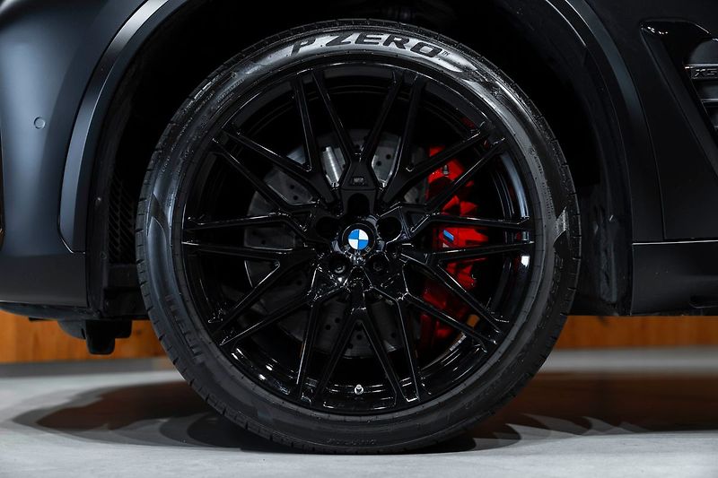 BMW X5 - fotka 5 z 26