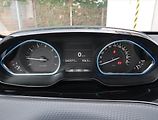 Peugeot 2008 (2018) 1.2 PureTech, Serv.kniha, Kůže - náhled 11