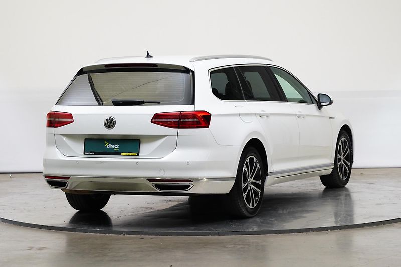 Volkswagen Passat - fotka 2 z 25