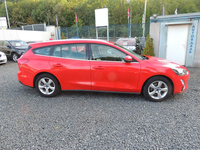 Ford Focus (2020) Combi 1.0i,92kw,ČR,1.majitel - fotka 4 z 40