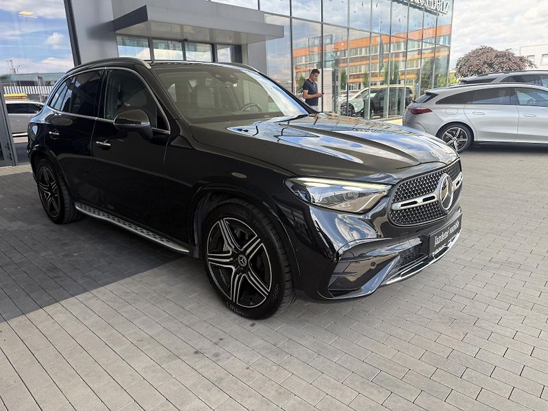 Mercedes-Benz GLC (2022) GLC 220d 4MATIC - fotka 2 z 50