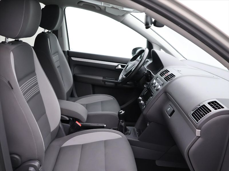 Volkswagen Touran 1.4 TSI 103KW Comfortline Tažn - fotka 11 z 27