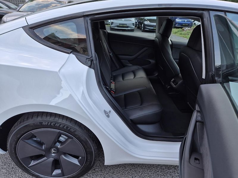 Tesla Model 3 LONG RANGE DUAL MOTOR SOH 96% - fotka 15 z 48