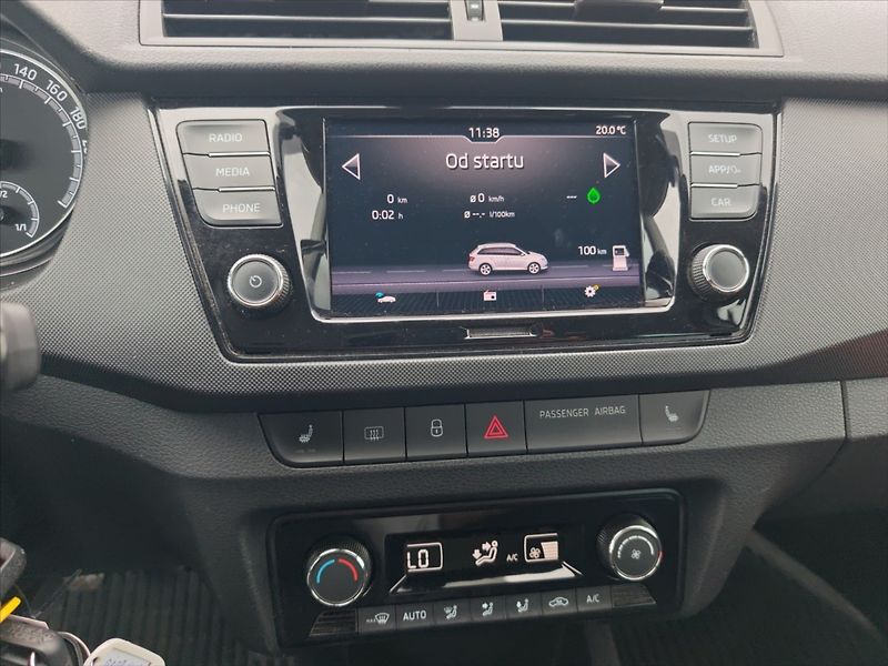 Škoda Fabia 1,0 TSI 70 Ambition - fotka 9 z 11