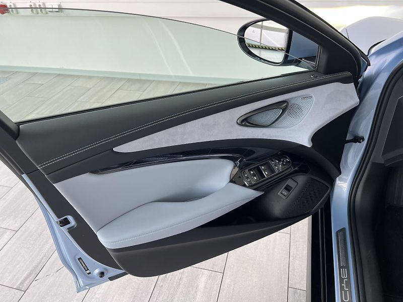 BYD Seal (2025) Excellence AWD - fotka 16 z 31