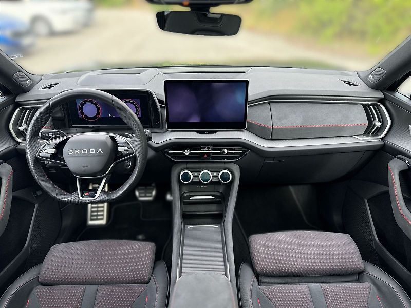 Škoda Kodiaq (2025) 2.0 TSI 4x4 DSG RS - fotka 5 z 33