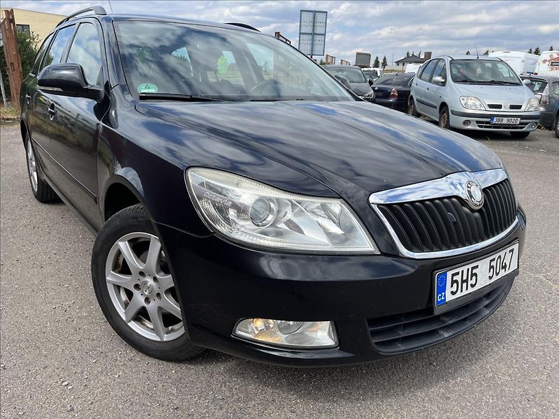 Škoda Octavia 1,6 MPi KLIMA ROZVODY PNEU - fotka 34 z 36