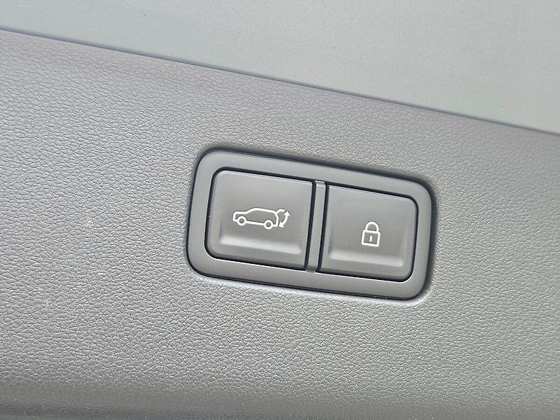 Hyundai Ostatní 110.3 kWh 314kW, 4x4, 1.maj. - fotka 59 z 62