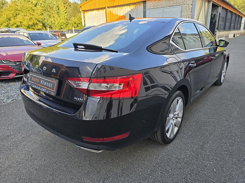 Škoda Superb 200kW 4x4 DSG STYLE DPH - fotka 4 z 45