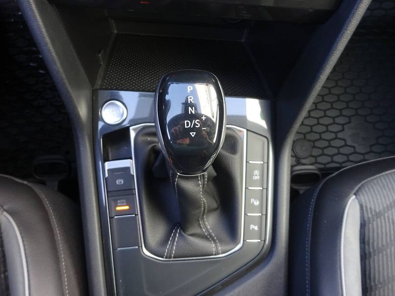 Volkswagen Tiguan (2023) 1,5 TSi/110kW R-Line DSG - fotka 21 z 27
