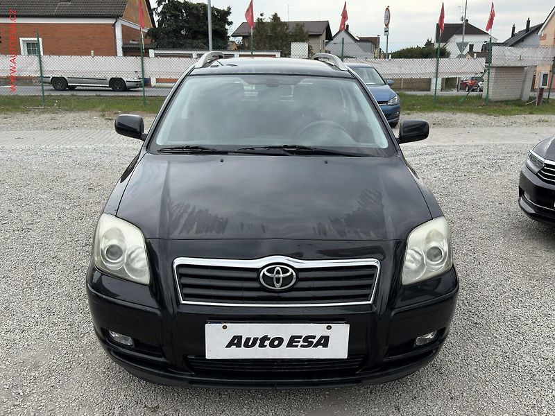 Toyota Avensis (2003) 1.8i, AC, TZ - fotka 2 z 17