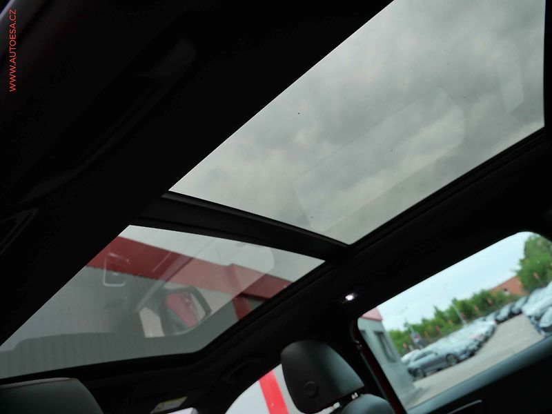 Seat Ateca (2022) 2.0 TSi 4Drive, DSG, LED - fotka 27 z 30