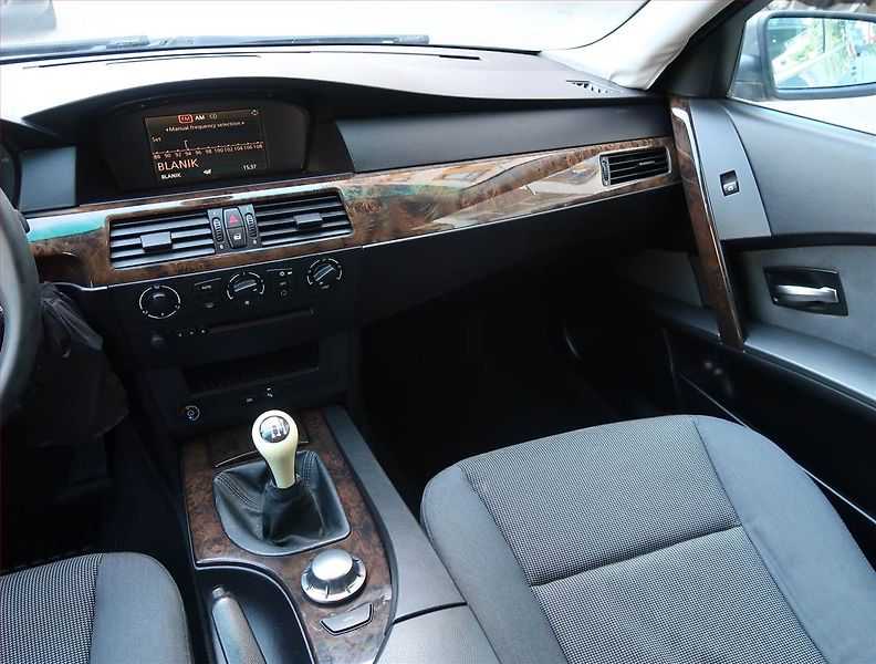 BMW Řada 5 (2004) 520i, LPG, po STK, CZ doklady - fotka 8 z 19