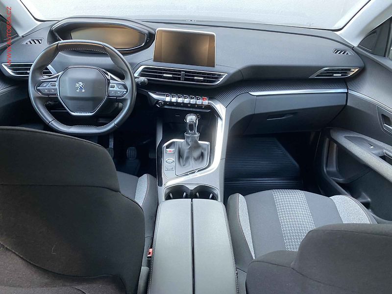 Peugeot 3008 (2021) 1.2 PT, ČR, AC, park.čidla - fotka 8 z 17