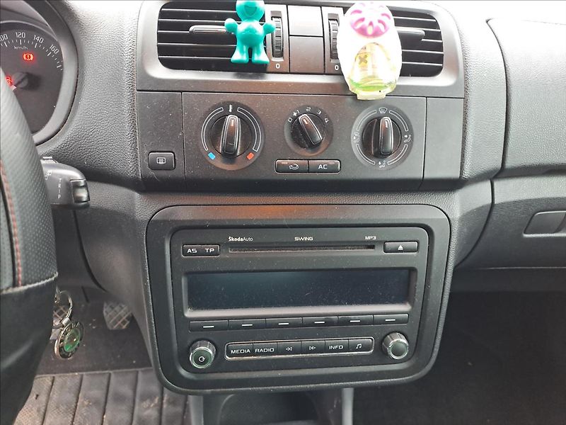 Škoda Fabia 1,2 i KLIMA - fotka 12 z 14
