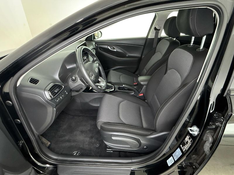 Hyundai i30 Kombi 1,5 T-GDI MHEV - fotka 7 z 26