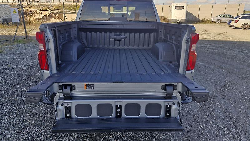 Chevrolet Silverado (2026) HIGH COUNTRY 6.2l - fotka 6 z 13
