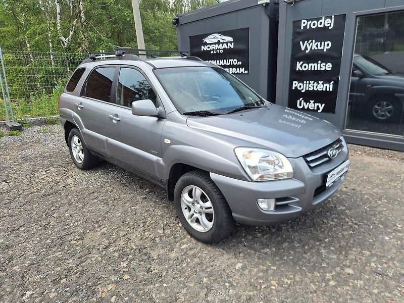 Kia Sportage 2.0i 104Kw 4x4, klima, tažné - fotka 1 z 21