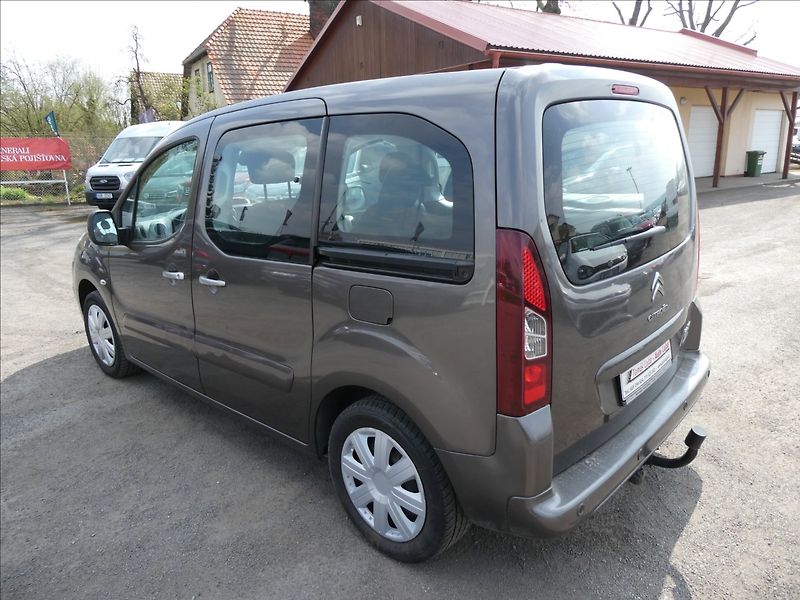 Citroën Berlingo 1,6 HDi 73kW MULTISPACE, závěs - fotka 7 z 37