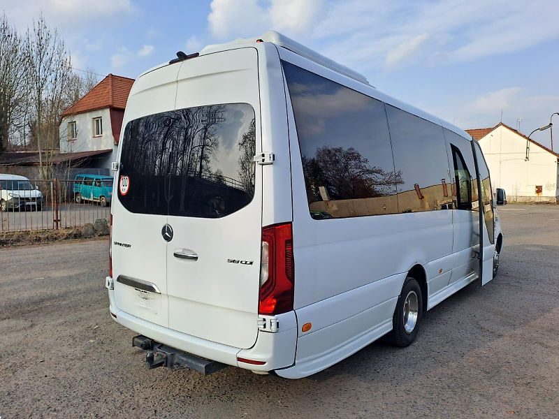 Mercedes-Benz (2022) 519CDI / V6 / 143.900km DPH - fotka 7 z 15