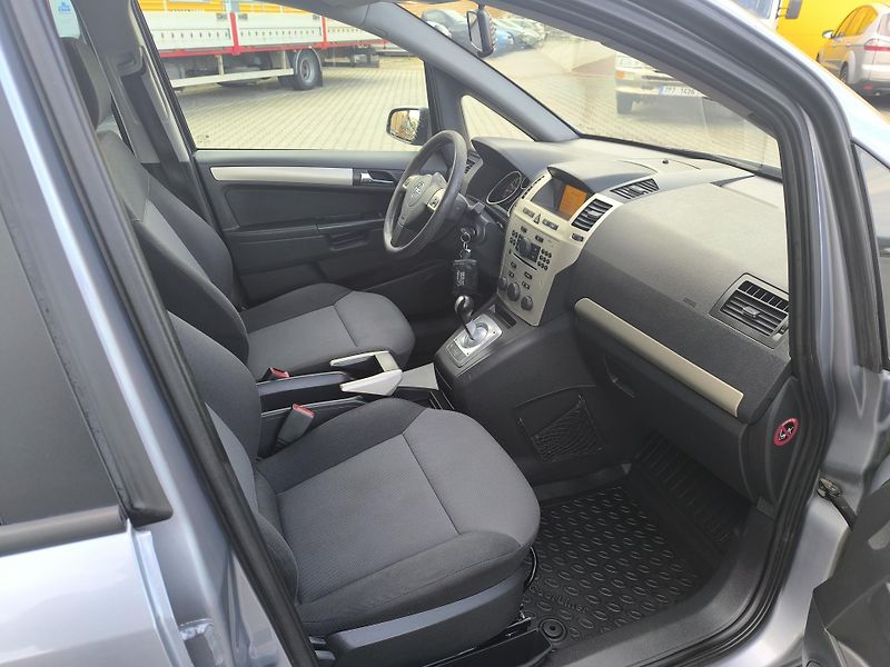 Opel Zafira (2008) 1.8  7MÍST,DOLOŽENÉ KM,SERVIS - fotka 15 z 36