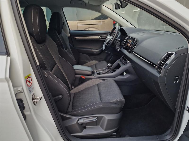 Škoda Karoq 2.0TDI DSG Style,ČR,1.Majitel - fotka 14 z 50