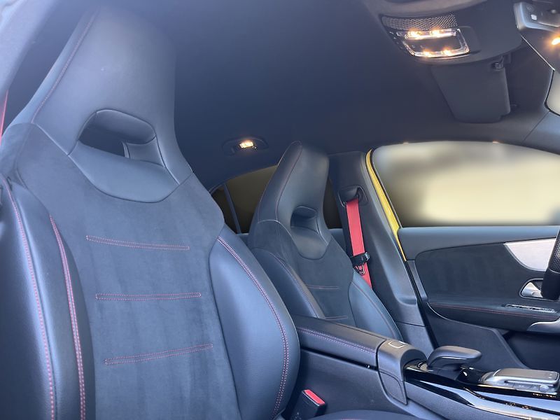 Mercedes-Benz Třídy A A-Třída Mercedes-AMG 35 4MATIC - fotka 16 z 18