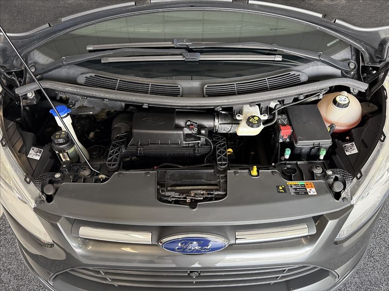 Ford Tourneo Custom 2,2 TitaniumX,114kW,1maj,po se - fotka 25 z 31