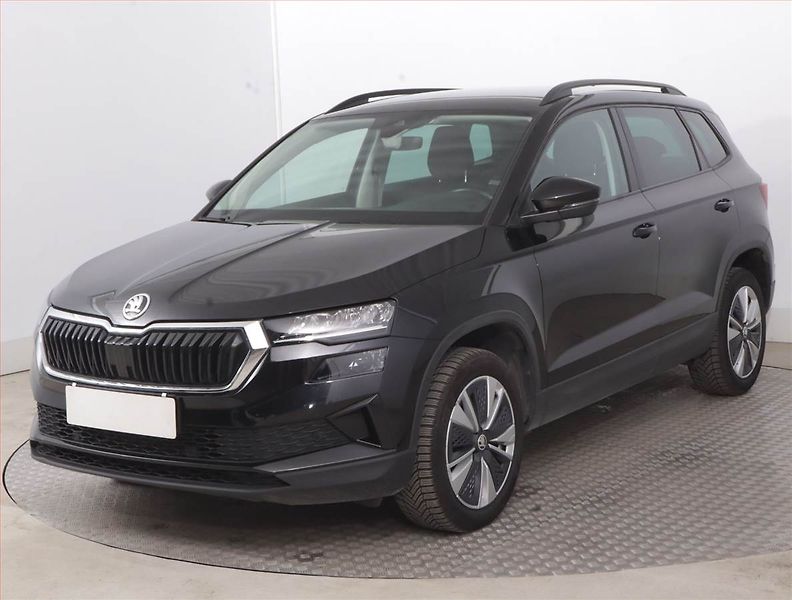 Škoda Karoq (2023) Ambition 1.5 TSI - fotka 2 z 17