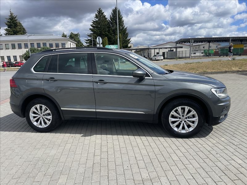 Volkswagen Tiguan 2,0 TDi 110kw DSG 4-matic bez - fotka 5 z 43