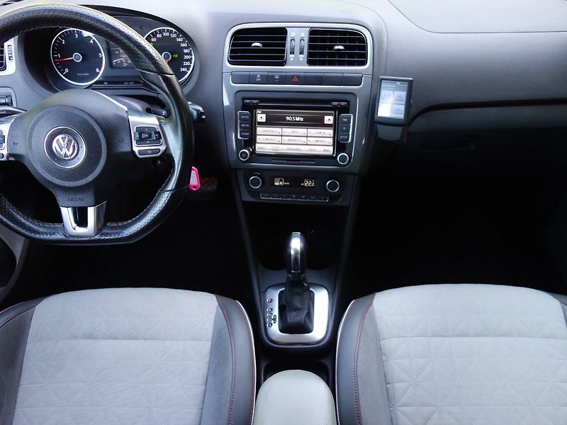 Volkswagen Polo (2010) 1.6TDI 66kW DSG BEATS -DPH - fotka 11 z 41